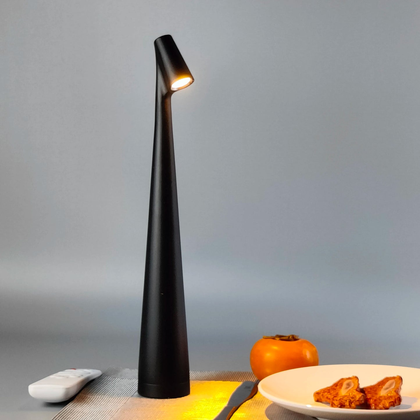 Table lamp, stem illuminator